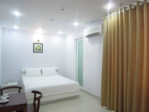 Reddoorz ánh Ngọc Khách sạn *